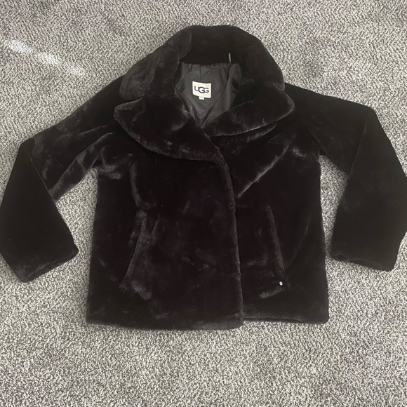 UGG Rosemary Fur Coat - Size Medium NWOT! - Picture 5 of 11